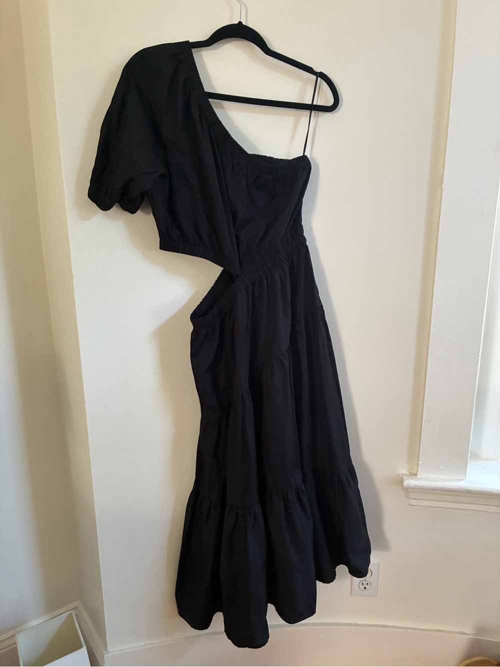 Steve Madden Black One-Shoulder Cutout Tiered Maxi Dress